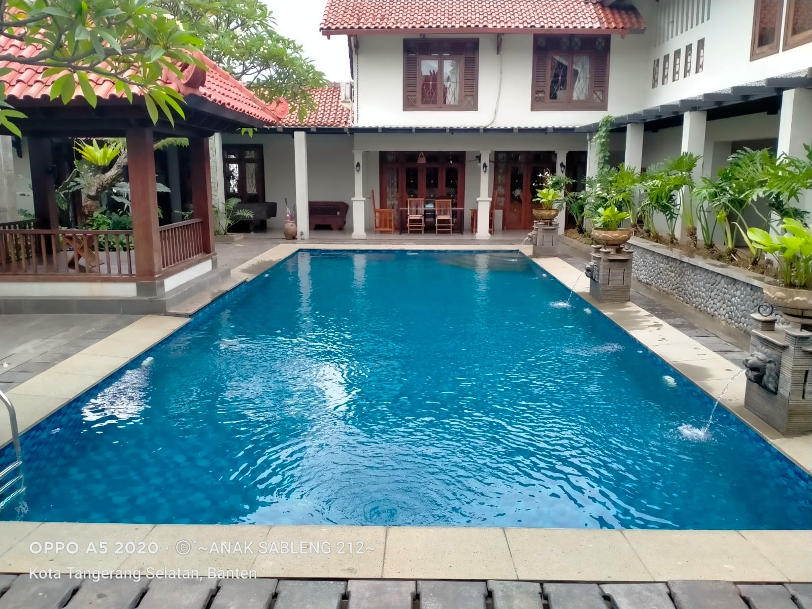 manfaat menggunakan kacamata renang
